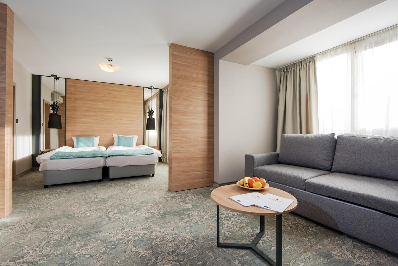 Devin Spa Hotel Bagian luar foto